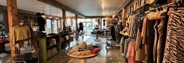 Clothing Store, Mammoth Cave, KY, US