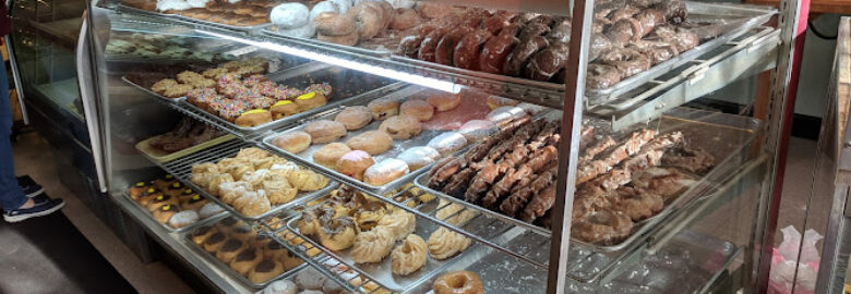 Becker’s Donuts & Bakery